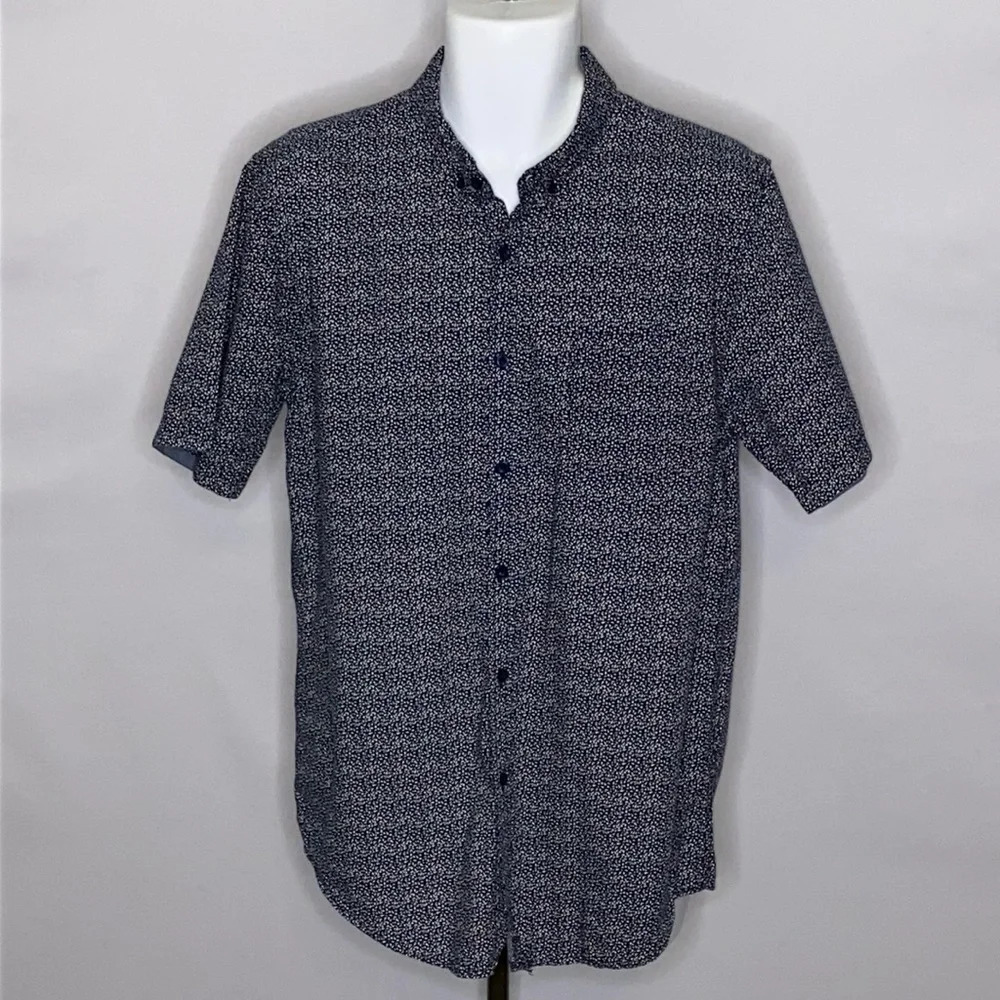 Carbon 100% Cotton Short Sleeve Navy & White Button Down Casual Shirt - Large